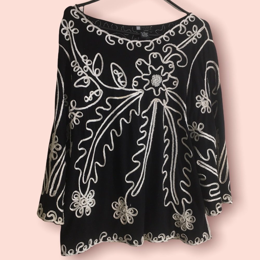 🥂 NEW YEAR SALE - Carole Little Black and White Embroidered Top